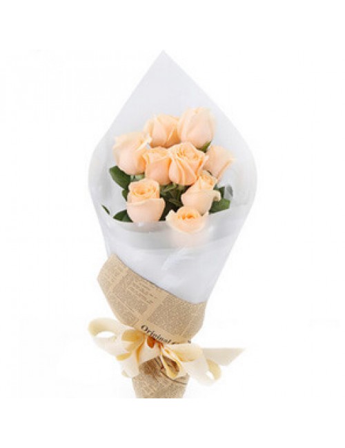 9 Champagne Roses Boquet