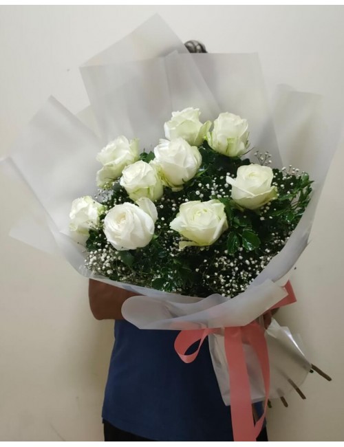 9 White Roses White Bouquet