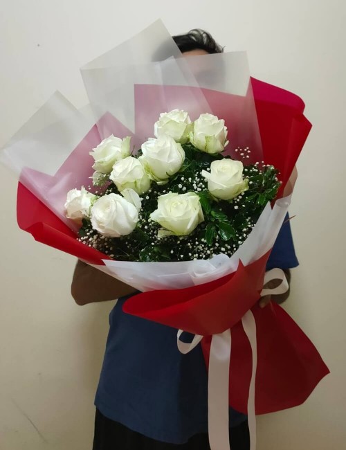 9 White Rose - Red Bouquet