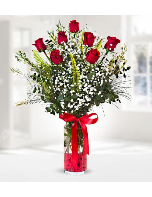 7 Red Rose in Vase