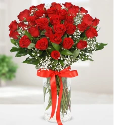 33 Red Rose in Vase