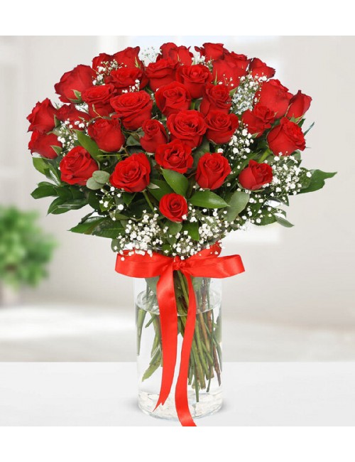 33 Red Rose in Vase