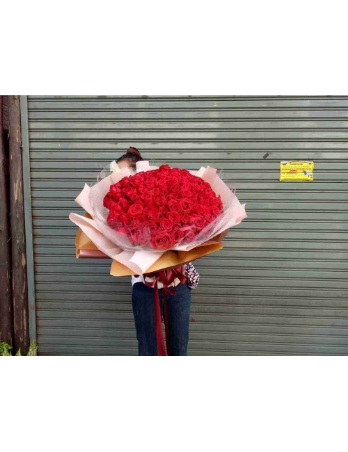 100 Red Rose Bouquet