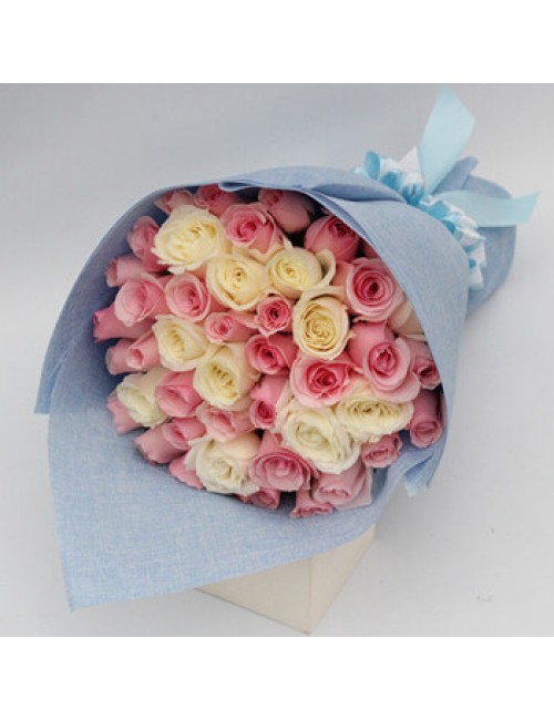 With and Pink Roses Bouquet