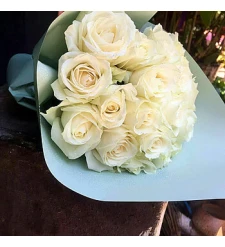 Dream of Me - 18 White Roses